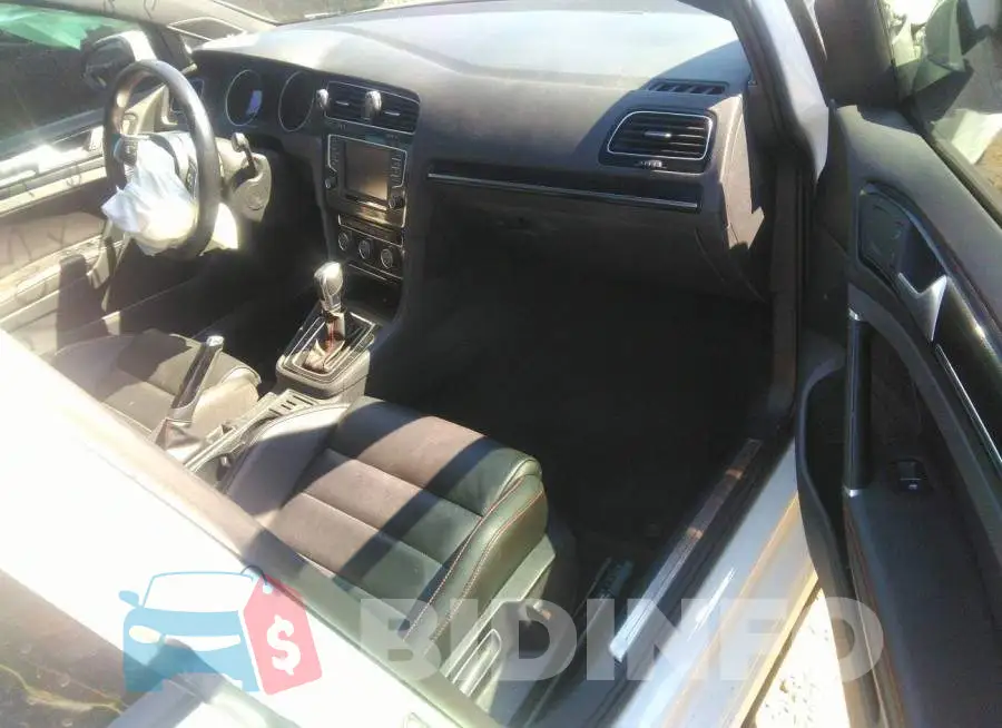3VW4T7AU4GM037205 Photo# 5