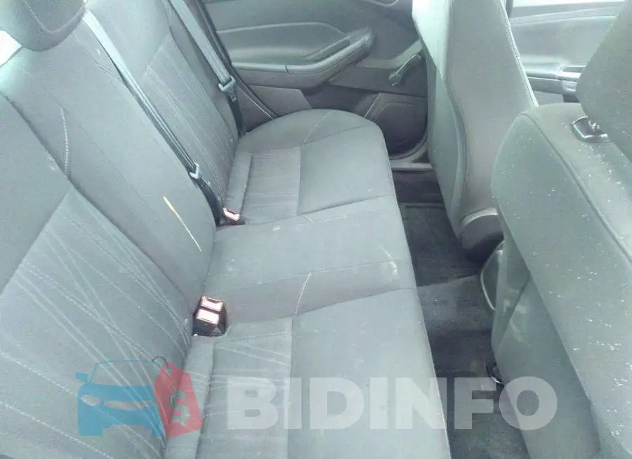 1FADP3E24GL219924 Photo# 8