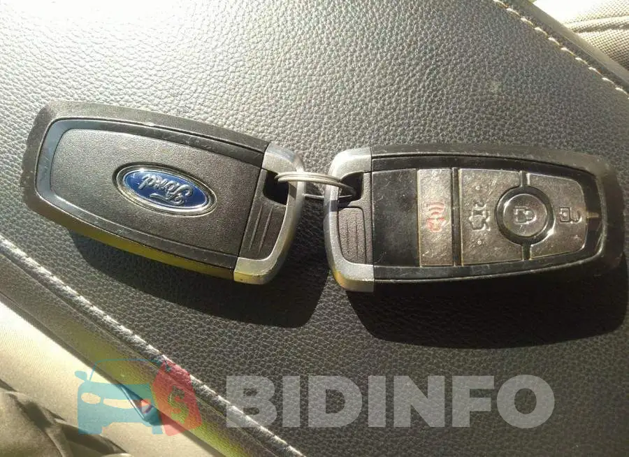 3FA6P0UU2HR360620 Photo# 11