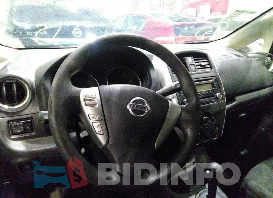 001CE2CPXGL404670 Photo# 7