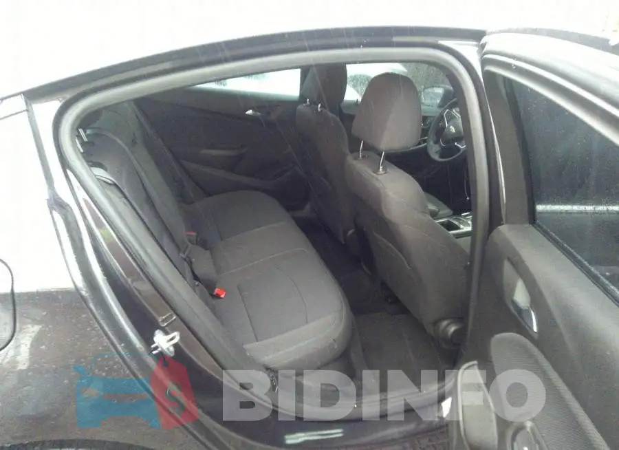 1G1BE5SM8G7242018 Photo# 8