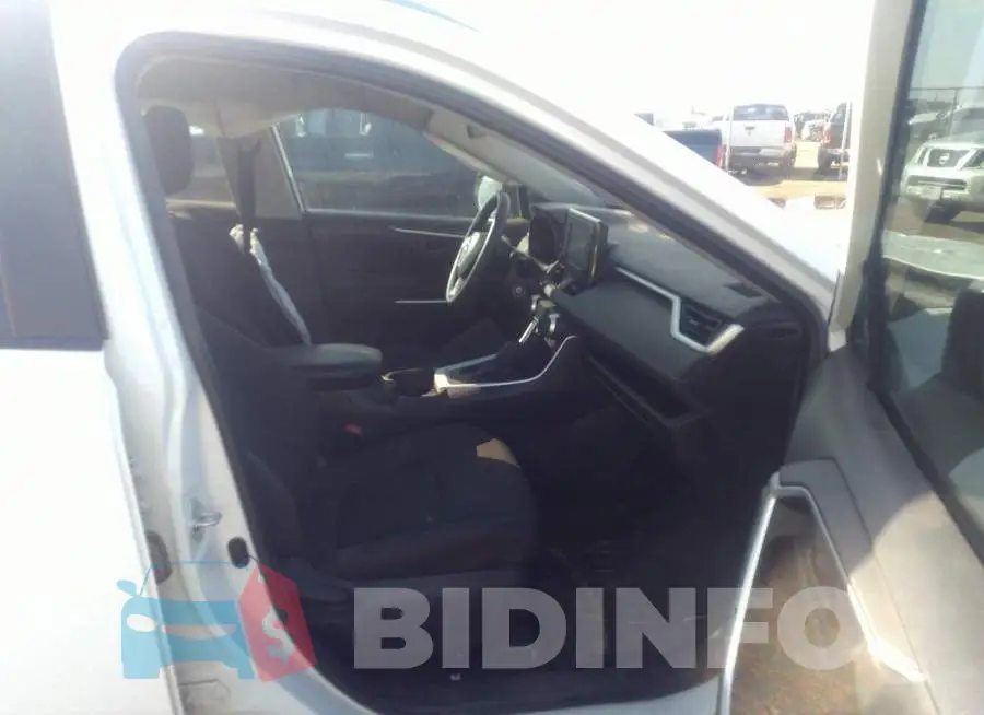 2T3F1RFV8KW077678 Photo# 5