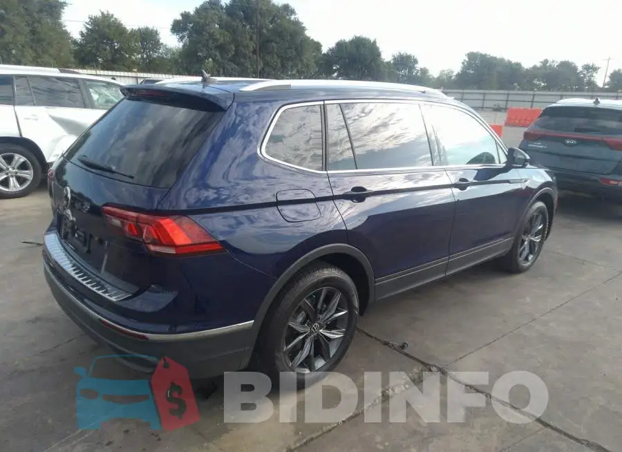 3VV3B7AX6NM059944 Photo# 4
