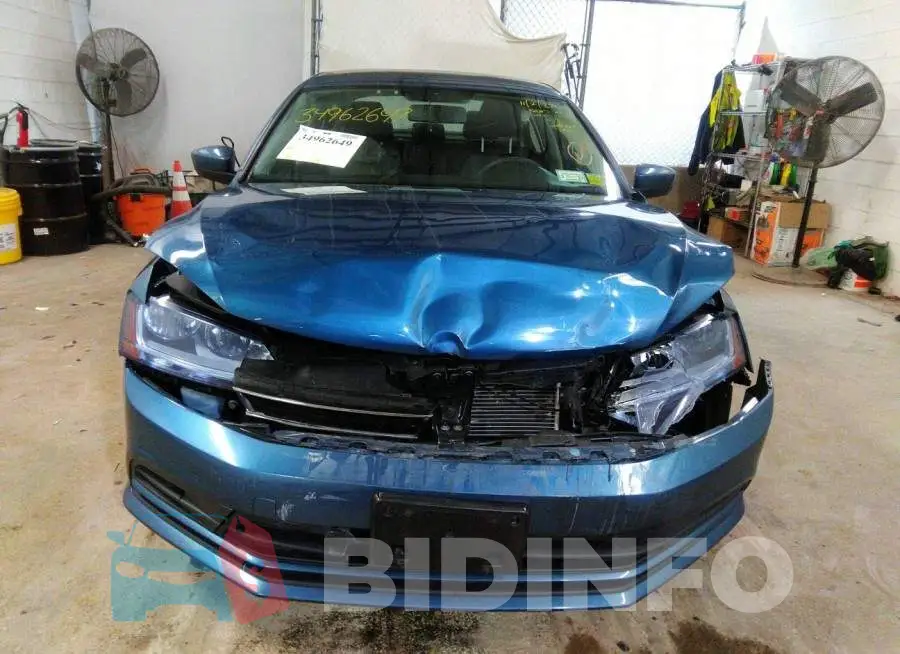3VW2B7AJ3HM302133 Photo# 6