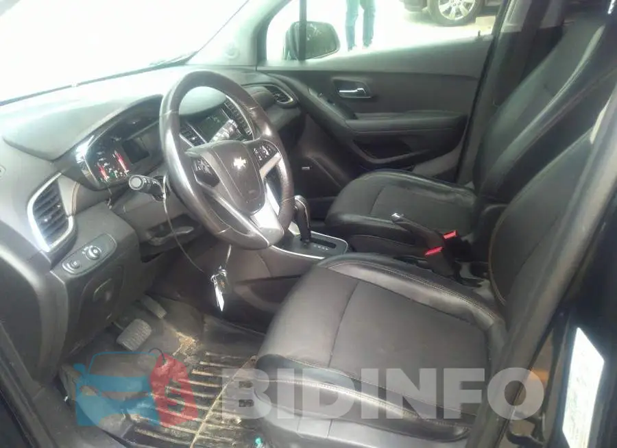 3GNCJPSB1JL187455 Photo# 5