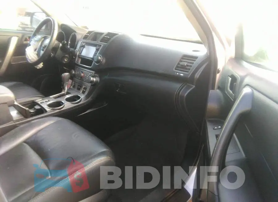 5TDBK3EH0DS226416 Photo# 5