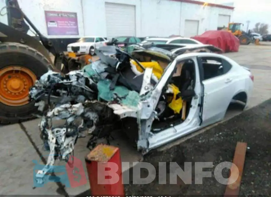 19UUB2F33FA001608 Photo# 2