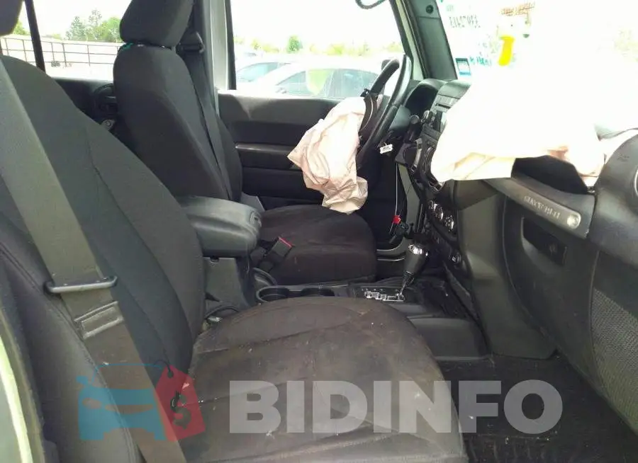 1C4BJWDG4FL716696 Photo# 5