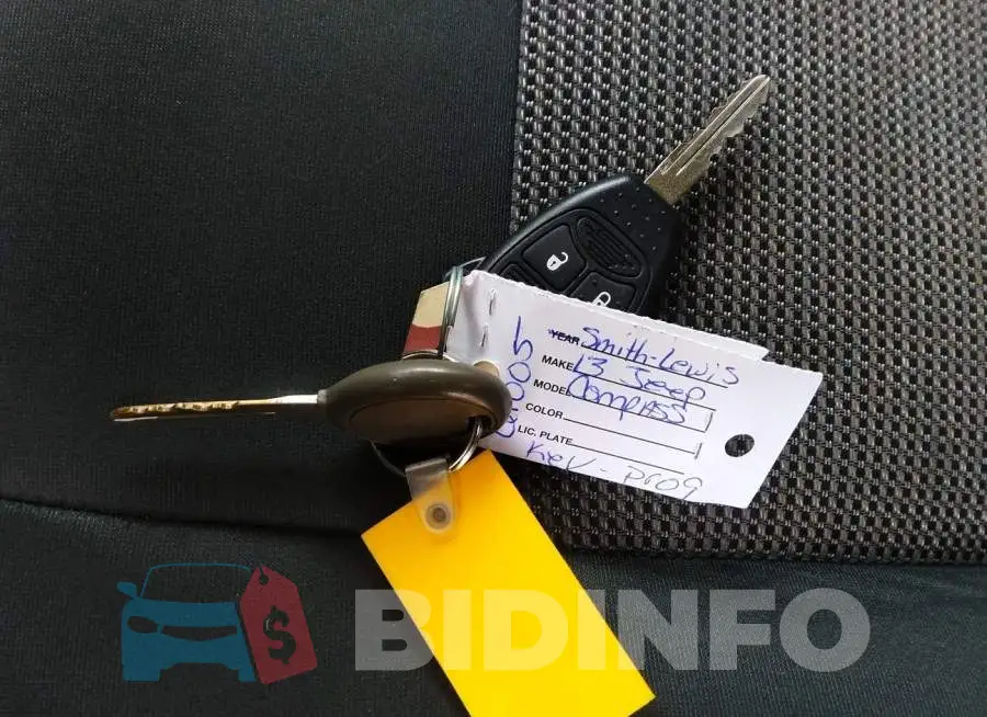 1C4NJCEB8DD197335 Photo# 11