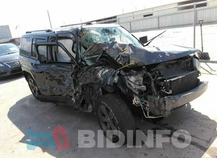 1C4NJPBB9HD156746 Photo# 1