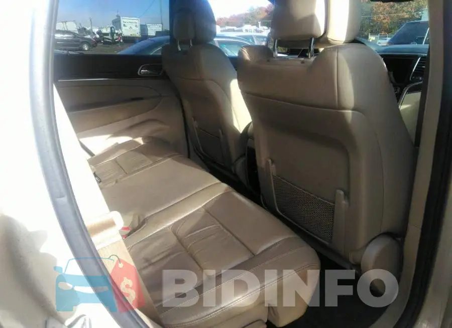 1C4RJFBG3EC399686 Photo# 8