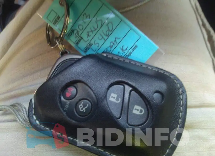 JTHCL5EF7C5012702 Photo# 11