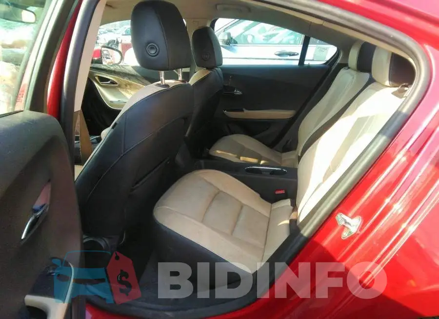 1G1RB6E46CU106913 Photo# 8