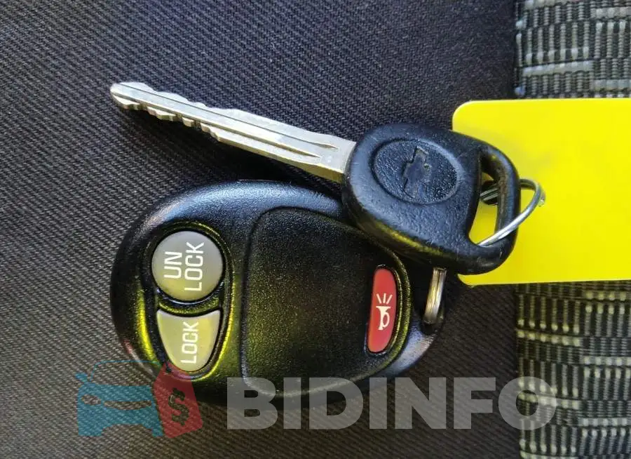 1GCHSDFE2C8151497 Photo# 11