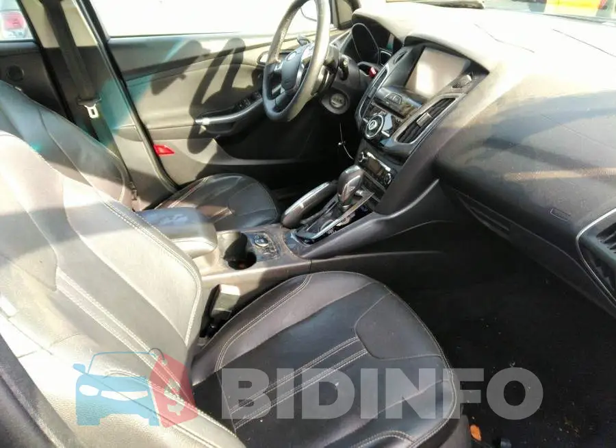 1FADP3N23DL301607 Photo# 5