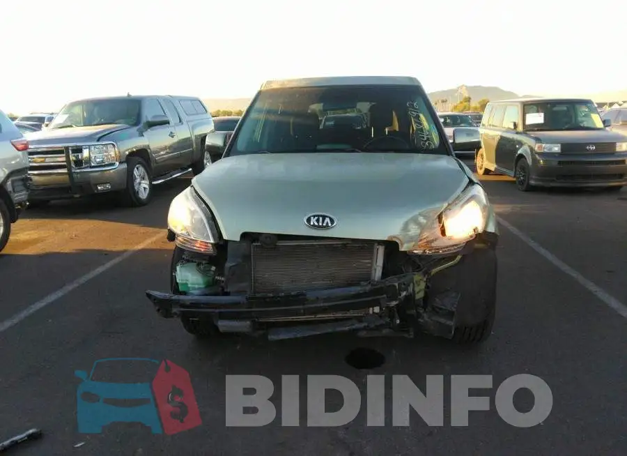 KNDJT2A68D7541109 Photo# 6
