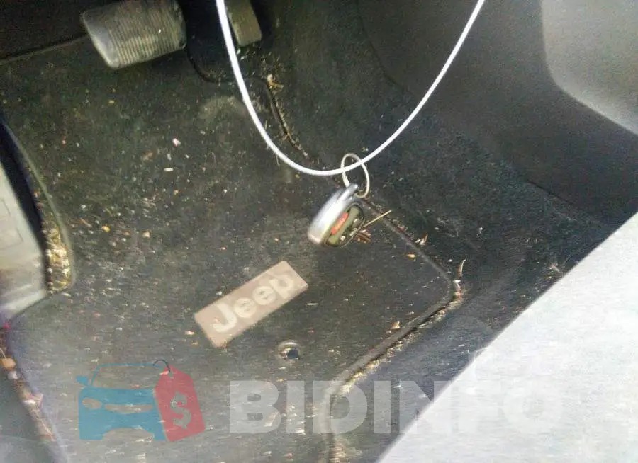 1C4NJRFB7CD513162 Photo# 11