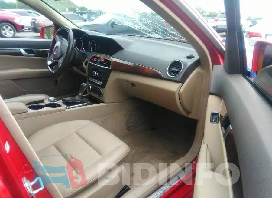 WDDGF4HB6DR253146 Photo# 5