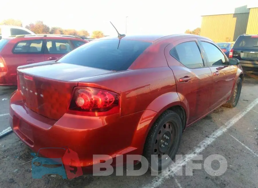 1C3CDZAB2CN280022 Photo# 4