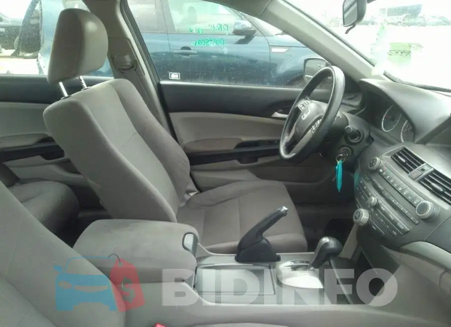 1HGCP2F34CA227973 Photo# 5