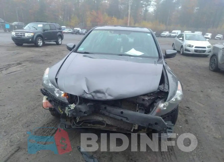 1HGCP2F72CA168702 Photo# 6