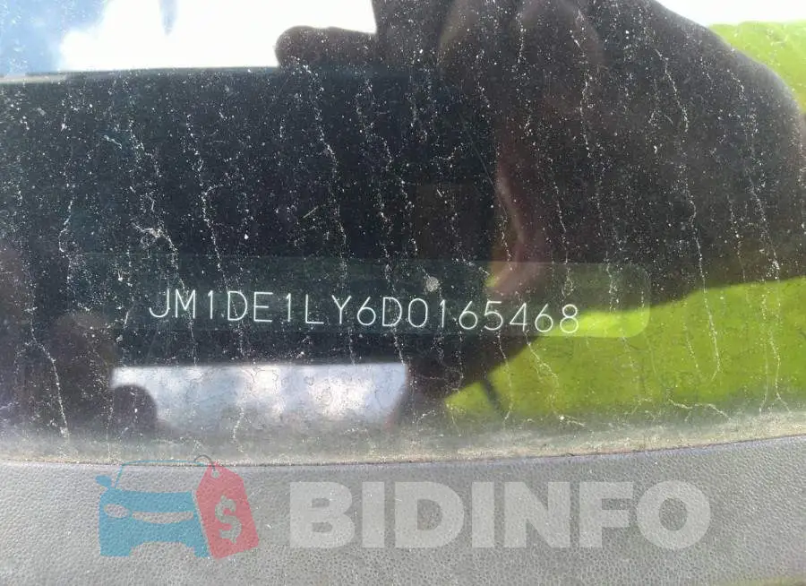 JM1DE1LY6D0165468 Photo# 9