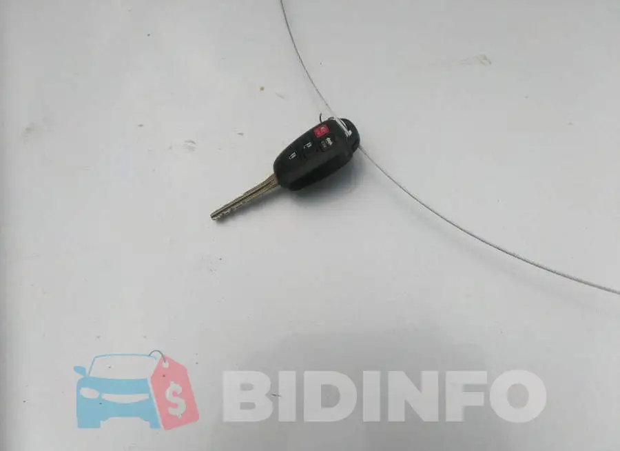 2T1BURHE4FC305565 Photo# 11
