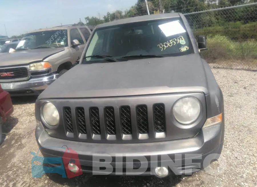 1C4NJPBB8DD100372 Photo# 6