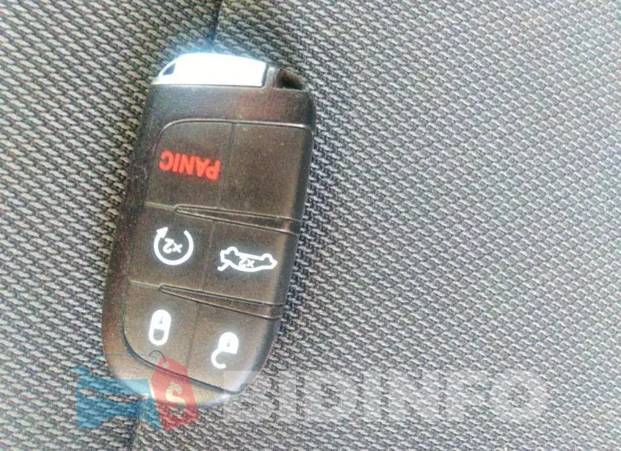2C3CDXJG4HH529730 Photo# 11