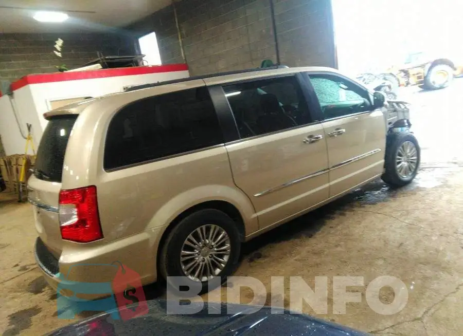 2C4RC1CG4DR623873 Photo# 4