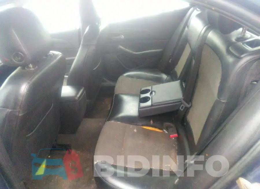 1G11E5SL4EF293473 Photo# 8