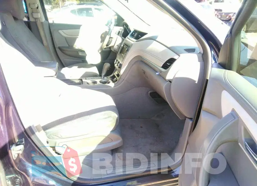 1GNKRFKDXFJ320776 Photo# 5