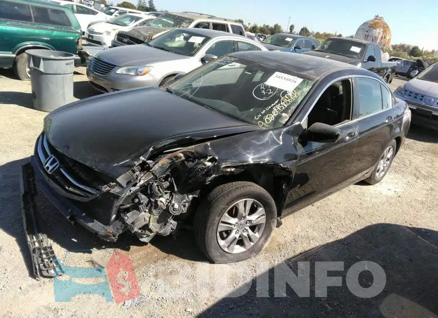 1HGCP2F60CA020958 Photo# 2