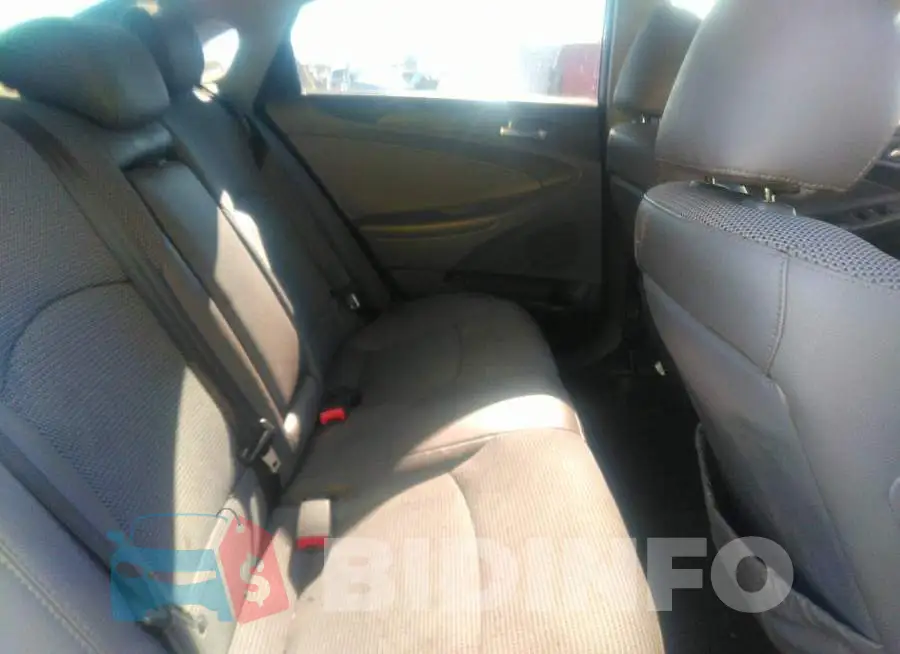 5NPEC4AB5CH416833 Photo# 8
