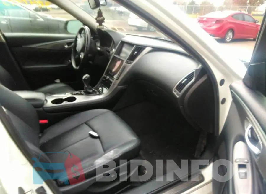 JN1BV7AR3FM392962 Photo# 5