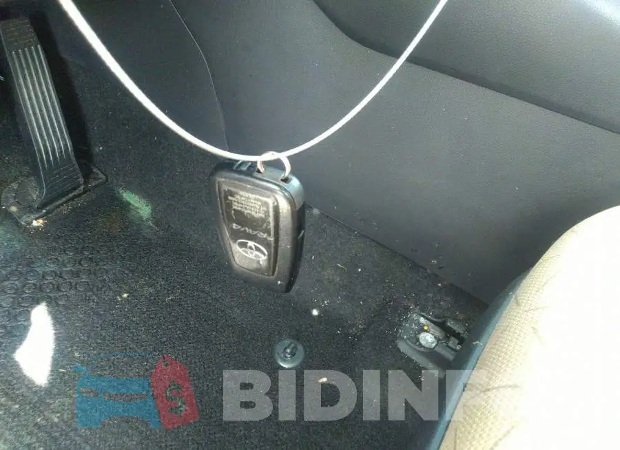 2T3P1RFV4MC192514 Photo# 11