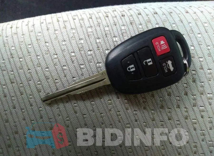 4T4BF1FK8CR273496 Photo# 11