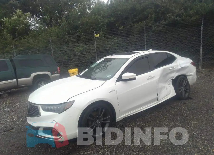 19UUB2F67KA007027 Photo# 2
