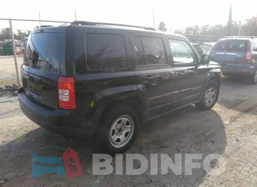 1C4NJPBAXCD685641 Photo# 4