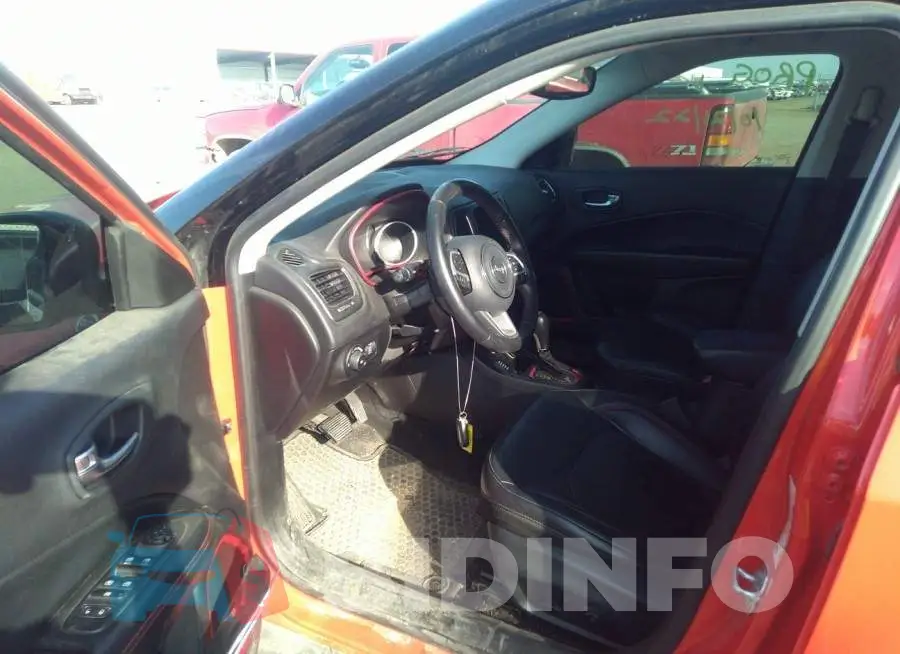 3C4NJDDB8JT501177 Photo# 5