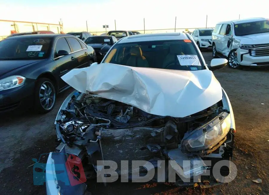 19XFC2F7XHE034046 Photo# 6