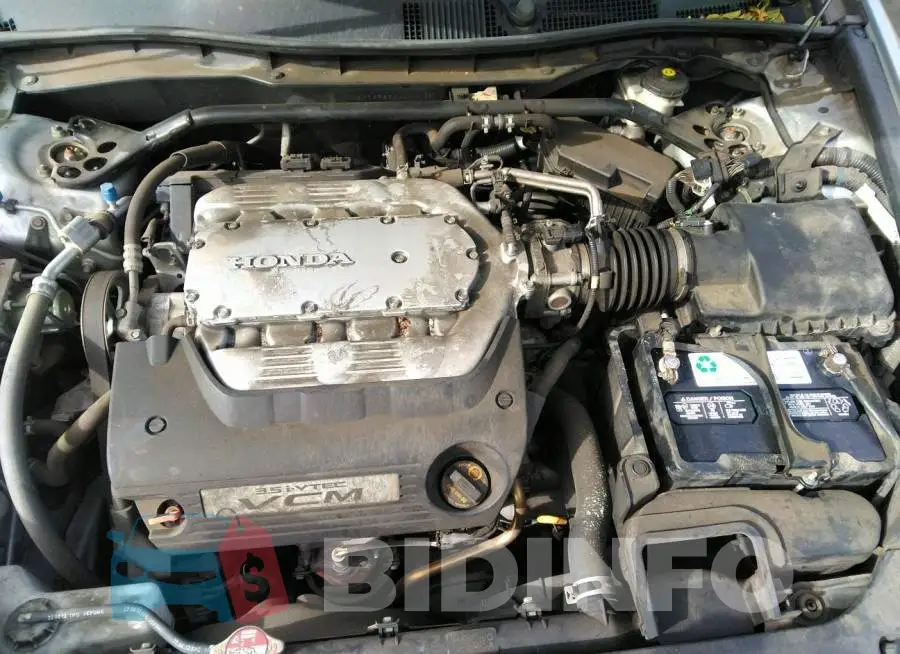 1HGCP3F83CA040435 Photo# 10