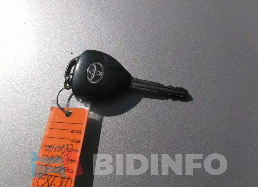 2T1BU4EE5DC999364 Photo# 11