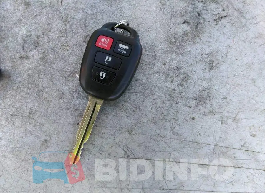 4T1BF1FK3CU608058 Photo# 11