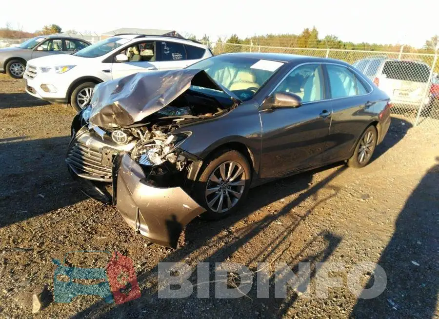 4T4BF1FK3FR464196 Photo# 2