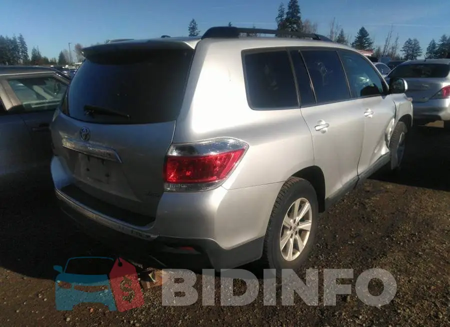 5TDBK3EH0CS114326 Photo# 4
