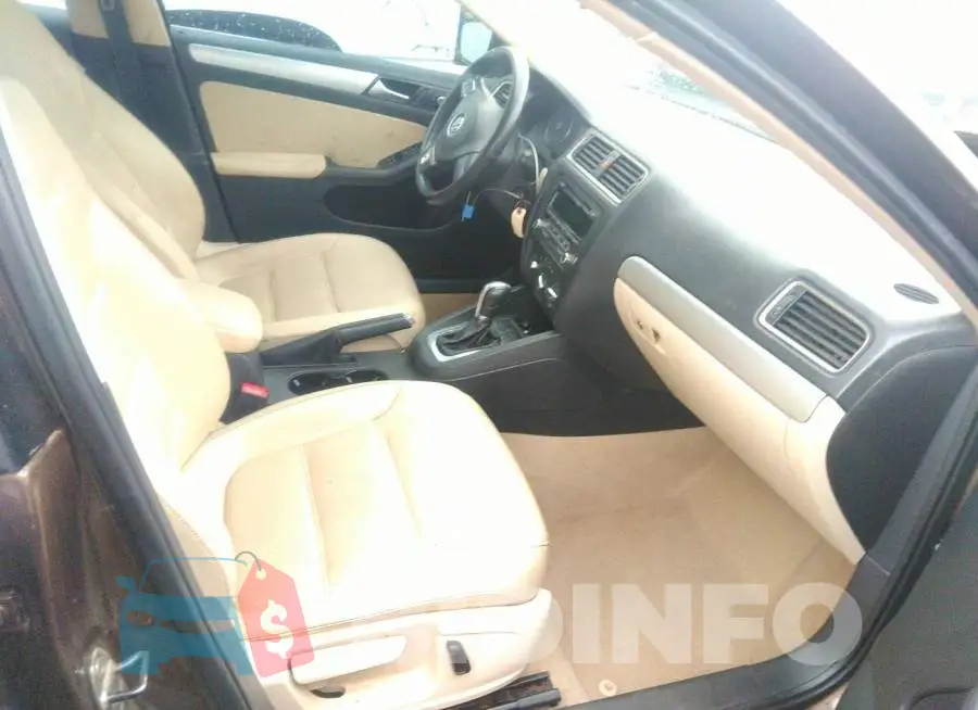 3VWDX7AJXDM447612 Photo# 5