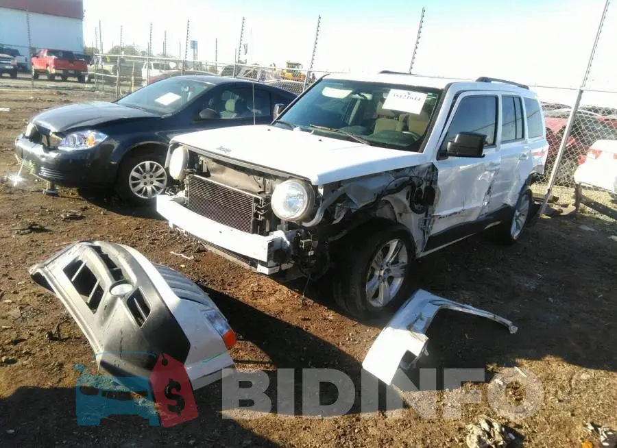 1C4NJPFB3GD604066 Photo# 2