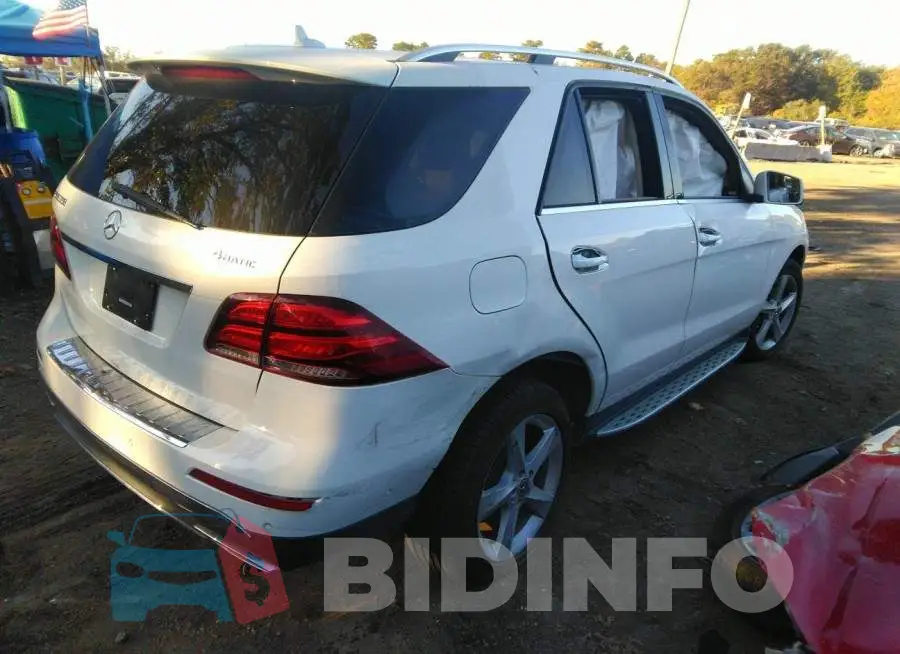 4JGDA5HB2JB182075 Photo# 4