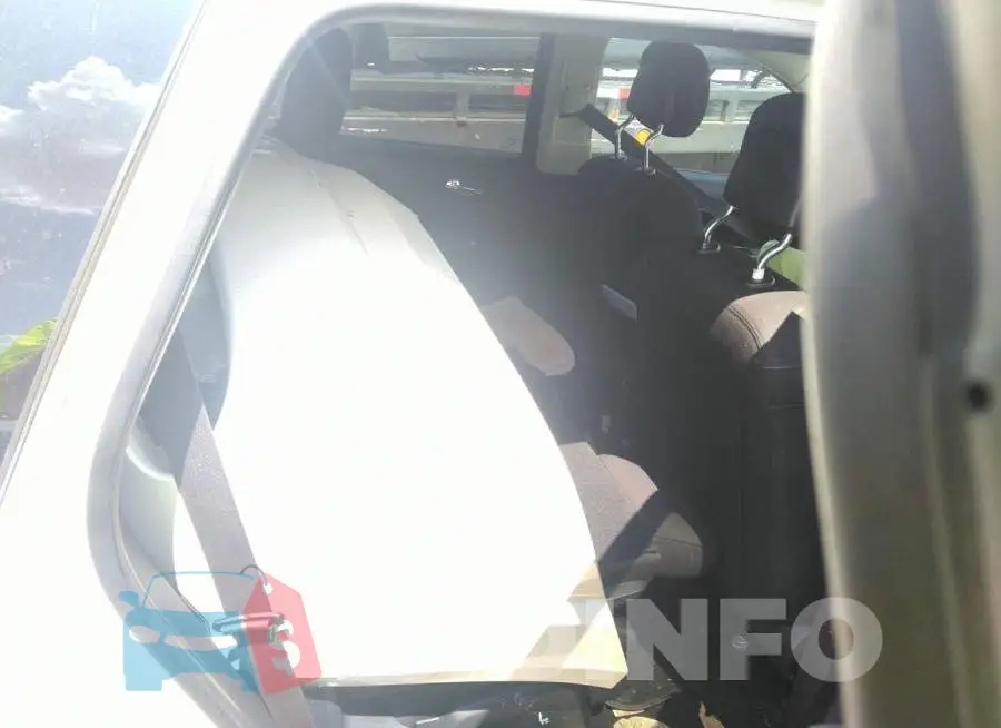 3C4PDCAB1GT240398 Photo# 8